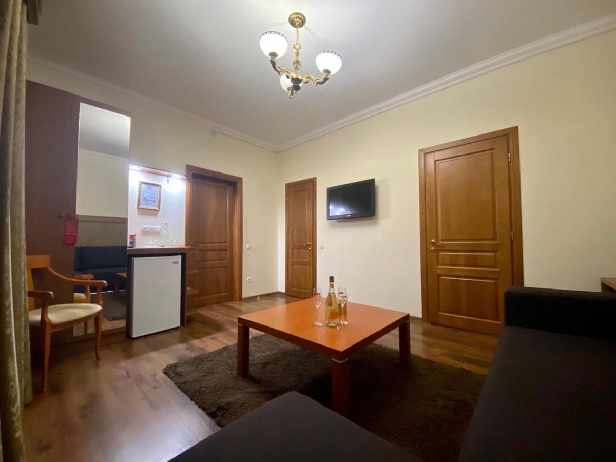 Boomerang Business Hotel Odessa Eksteriør bilde
