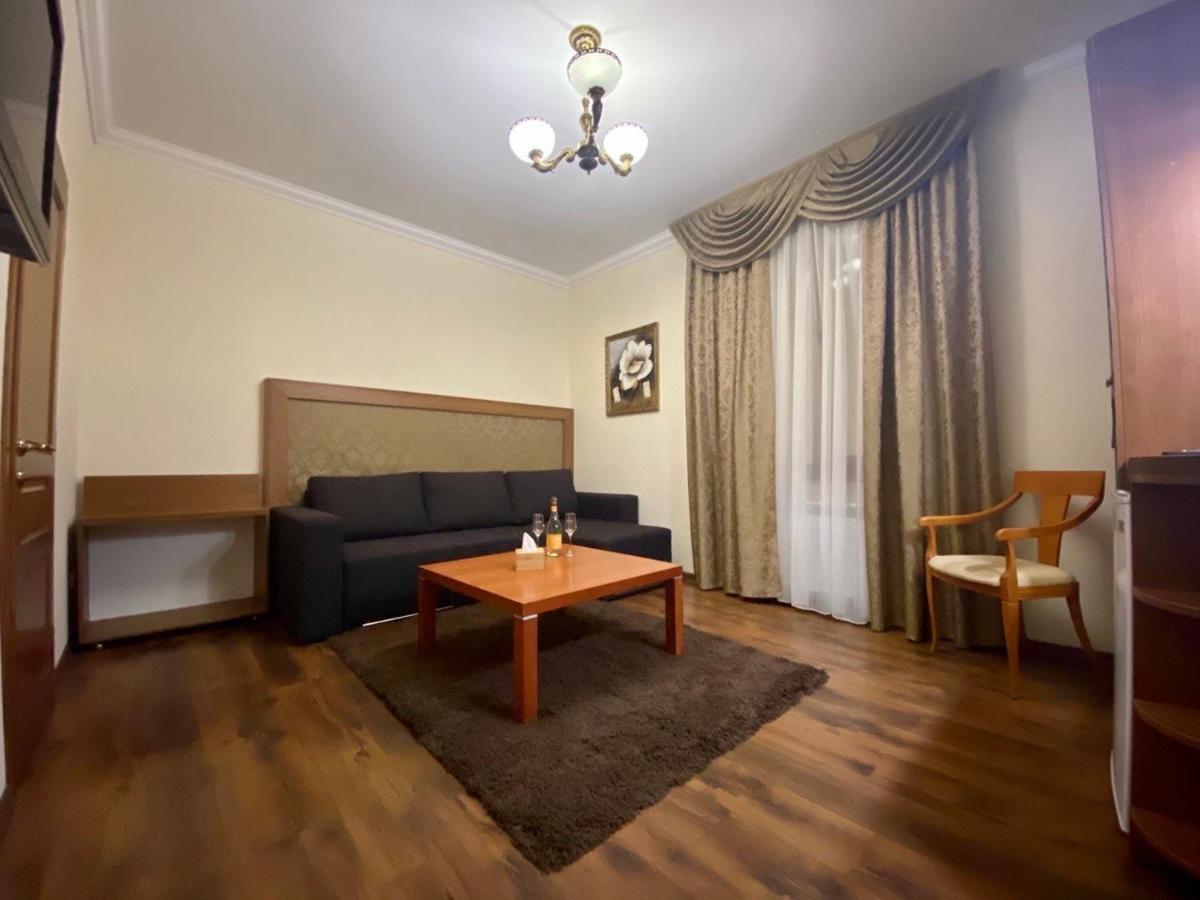 Boomerang Business Hotel Odessa Eksteriør bilde